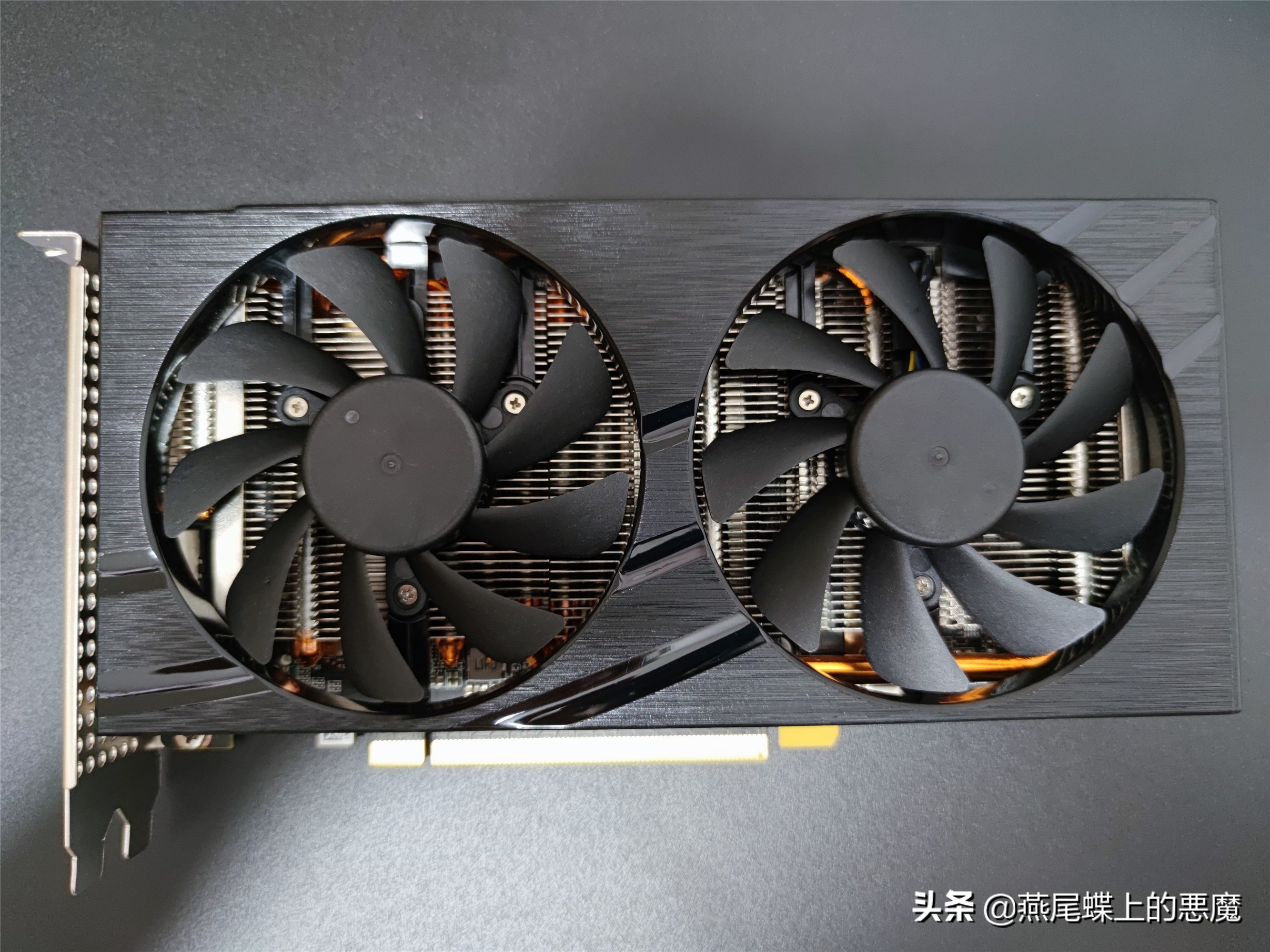 真的不像品牌机，拯救者刃90002020款全方位评测