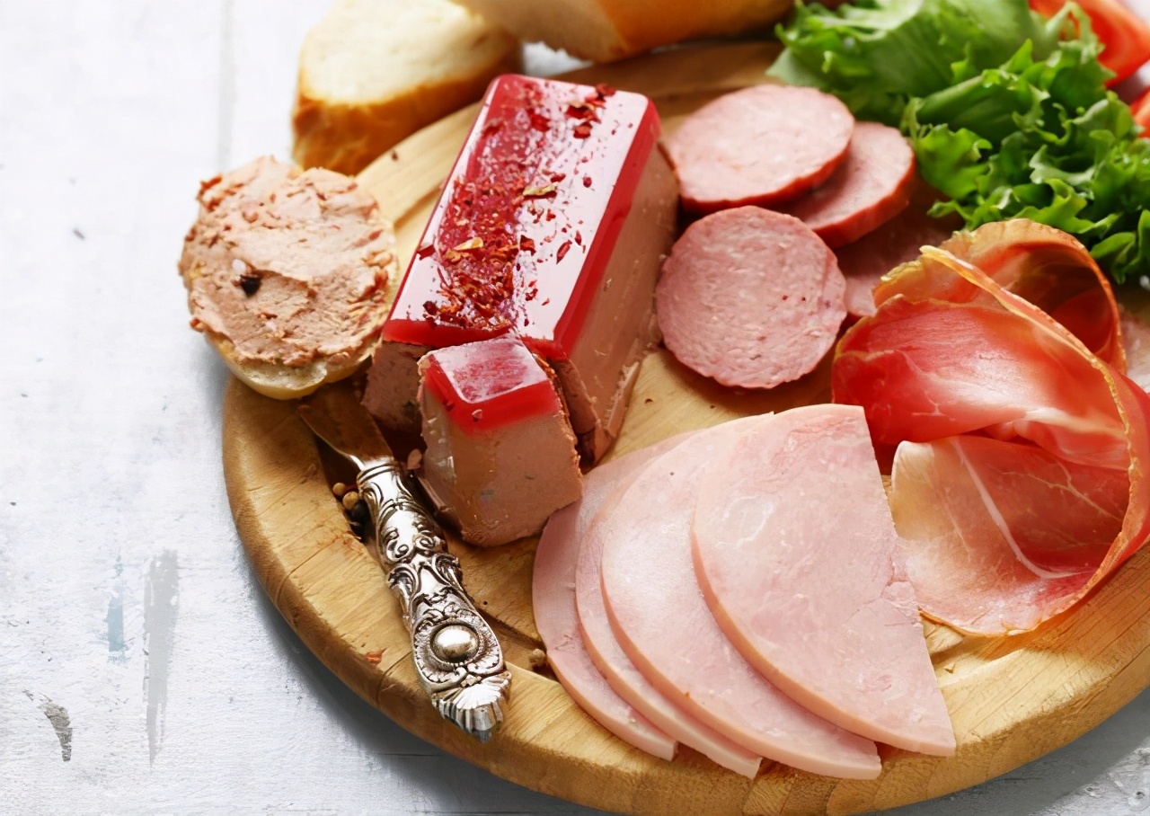 奶奶给孙子喝水中毒,奶奶给小孩吃变质东西中毒