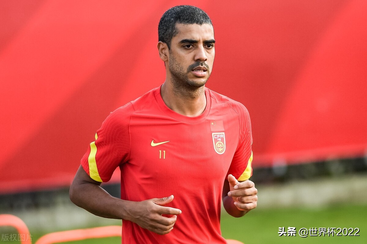 足球双前锋战术和阵型,国足双中锋阵型