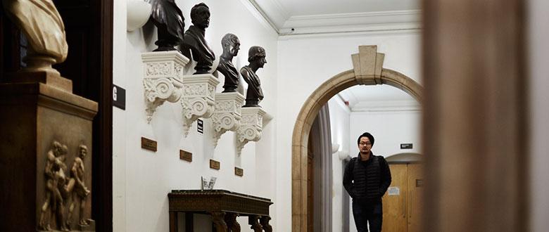 英国kcl大学预科生,英国kcl本科几年制