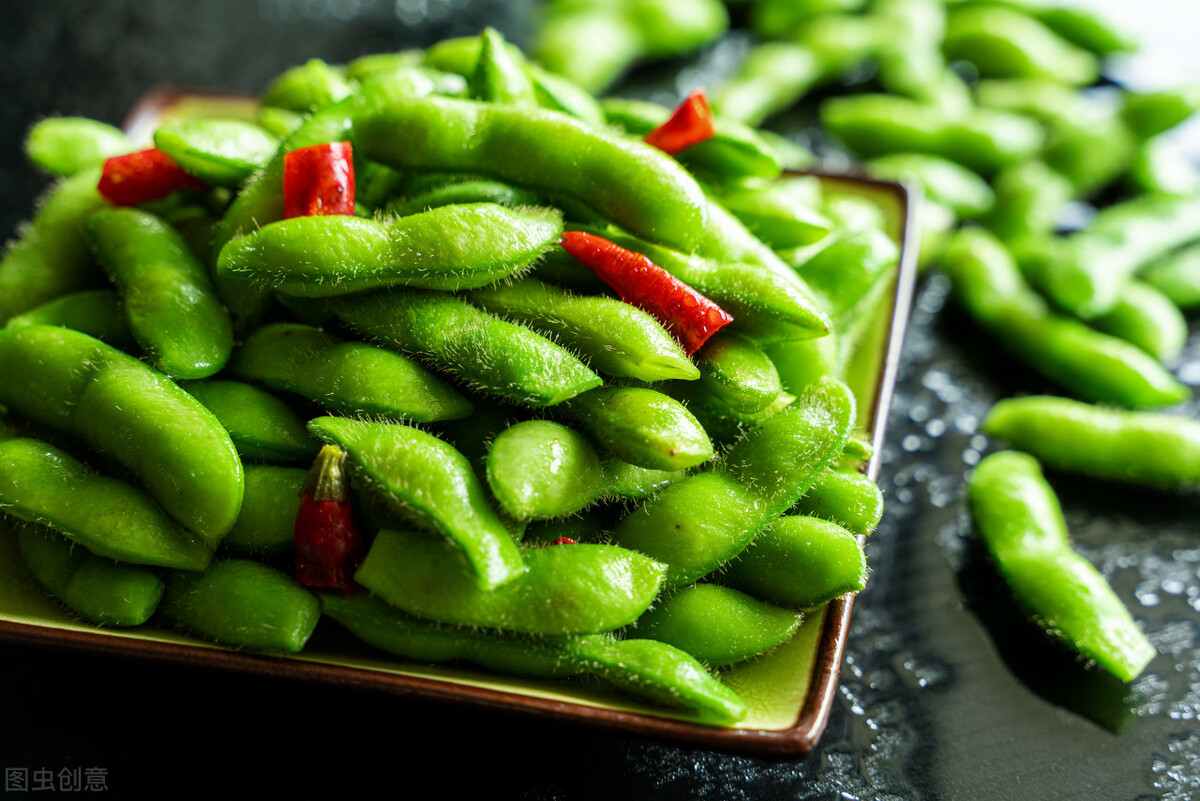 炒毛豆要不要勾芡,毛豆炒的时候要焯水吗