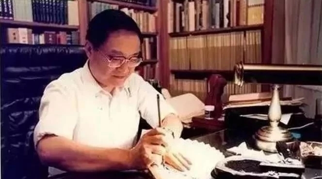 金庸和古龙，邪淫和不邪淫的天壤之别