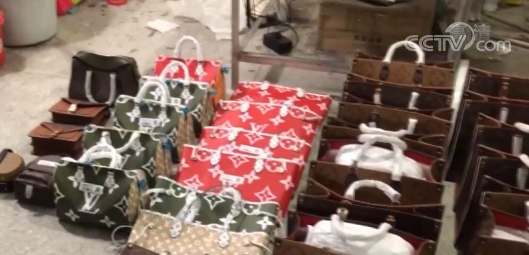 朋友去迪拜买古驰包是正品吗,在迪拜买的包是真的吗