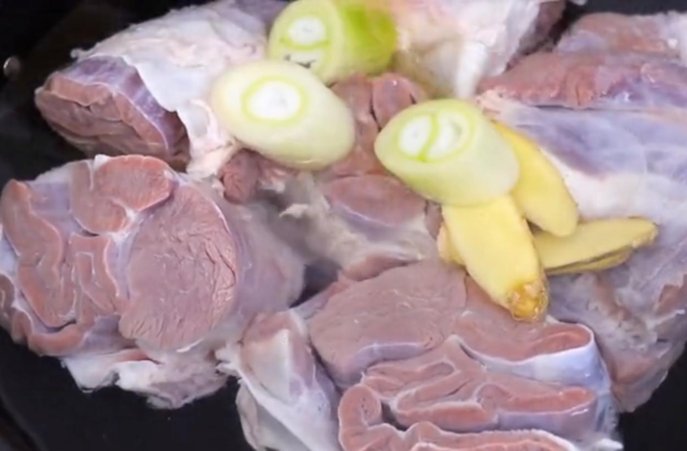 自制酱牛肉家常做法不用卤肉包,正宗的五香酱牛肉的制作方法