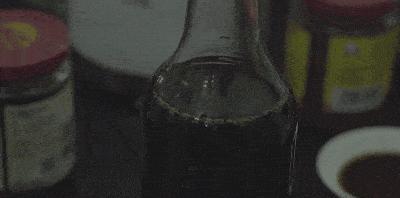 为什么酱油里会有虫子,酱油为什么会长虫子