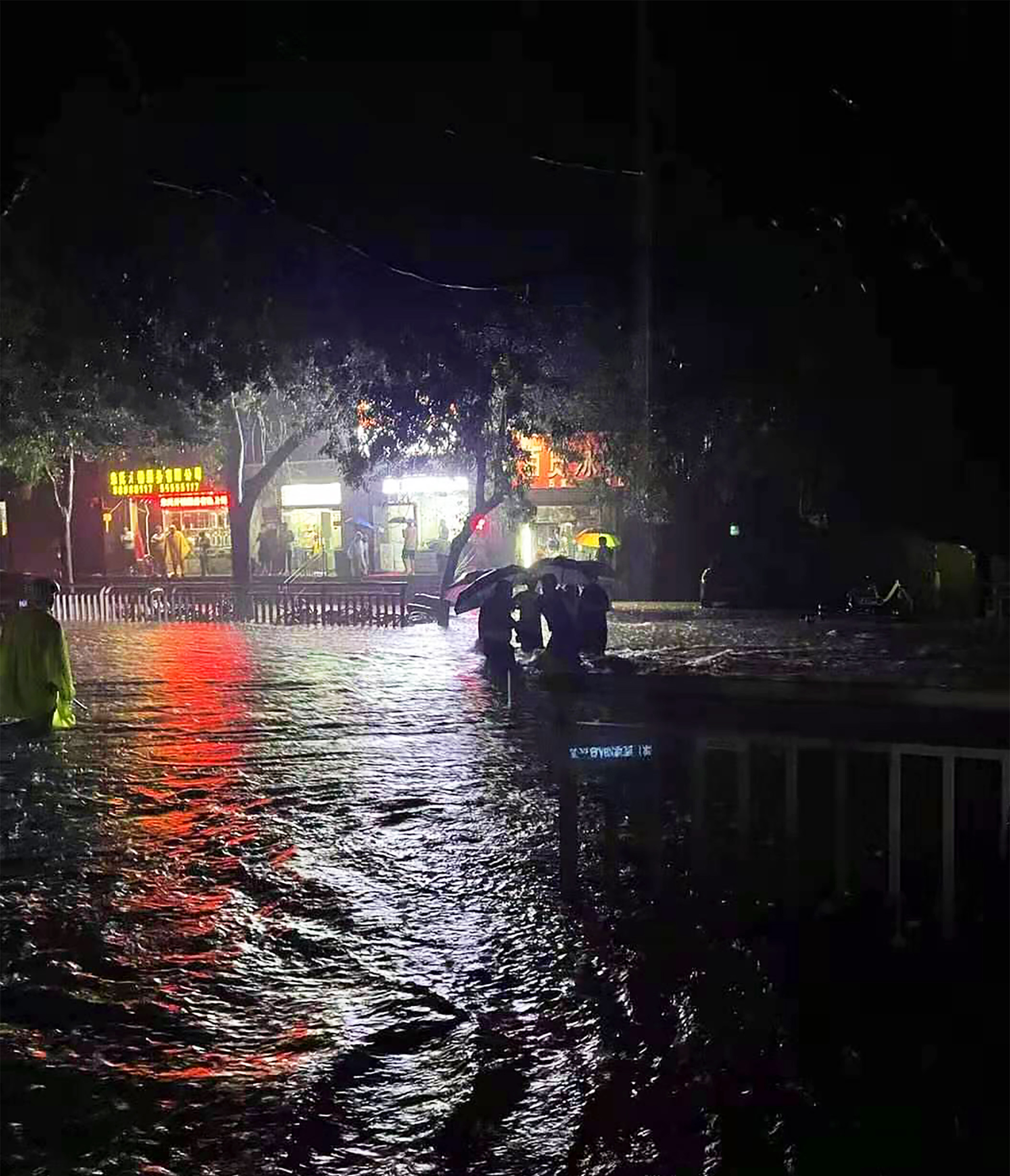 台风烟花要来了,台风烟花来了要准备什么