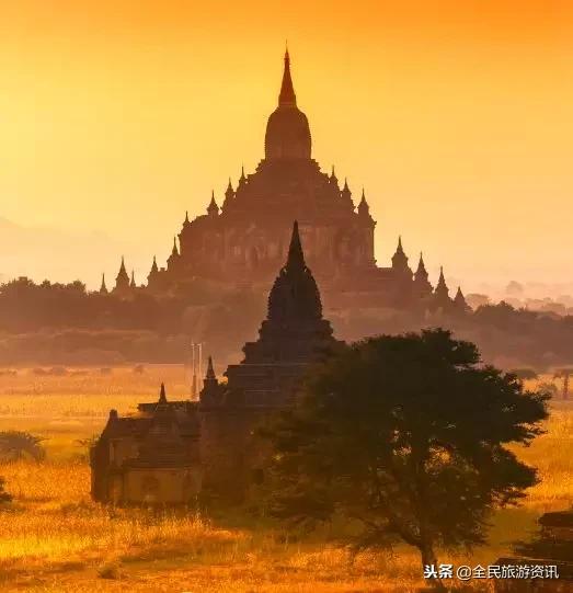 这个藏着绝美海滩和热气球的东南亚小国说走就走！