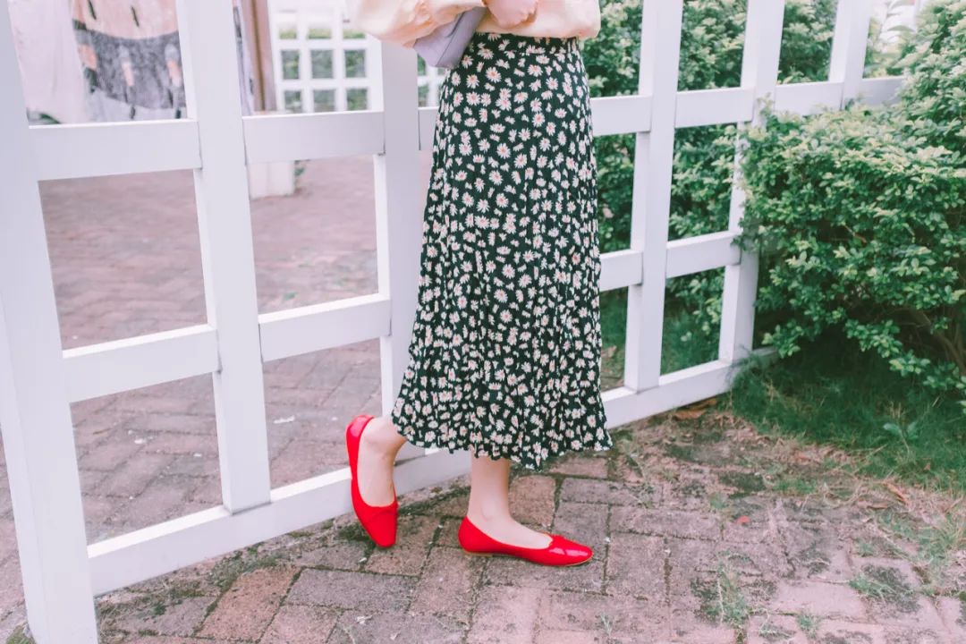 春夏值得入手的10款鞋子,秋天最时髦好穿的鞋这4双必买