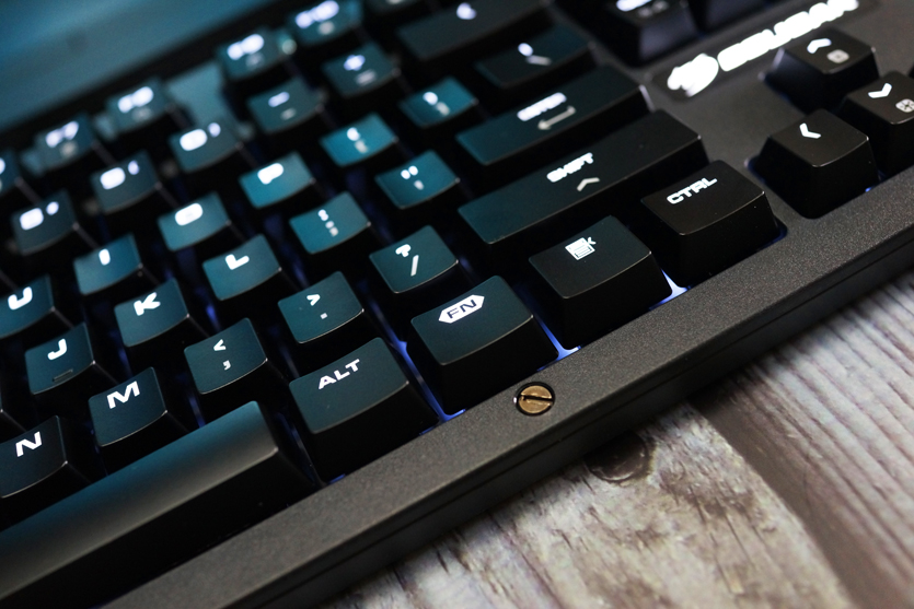 樱桃键盘87键推荐,磁轴键盘手感和机械键盘手感一样