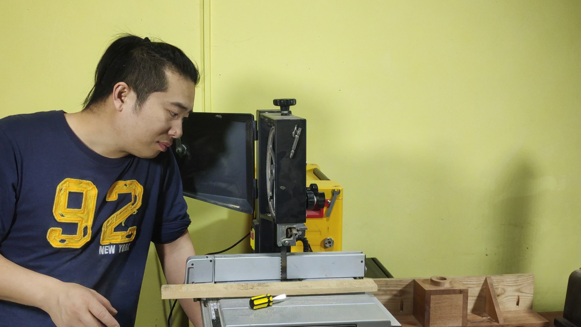 带锯*工罢**了,木工小哥检查问题出在哪里?分享带锯使用九个月感受