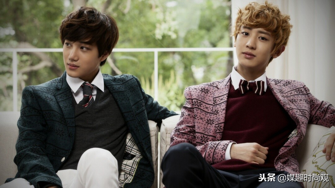 exo演唱会互动朴灿烈撩腹肌,exo灿烈生日名场面