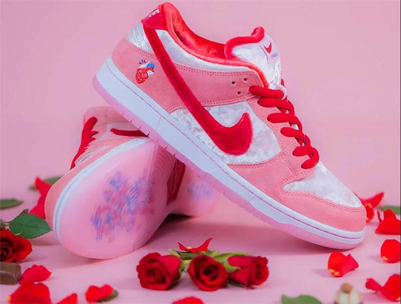 球鞋盒子值钱吗,便宜球鞋联名鞋盒