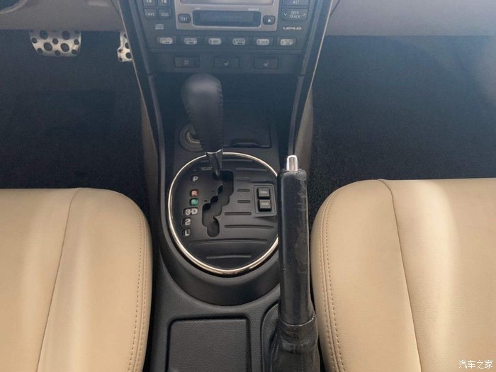 01年的雷克萨斯is200多少钱,2001年雷克萨斯is200