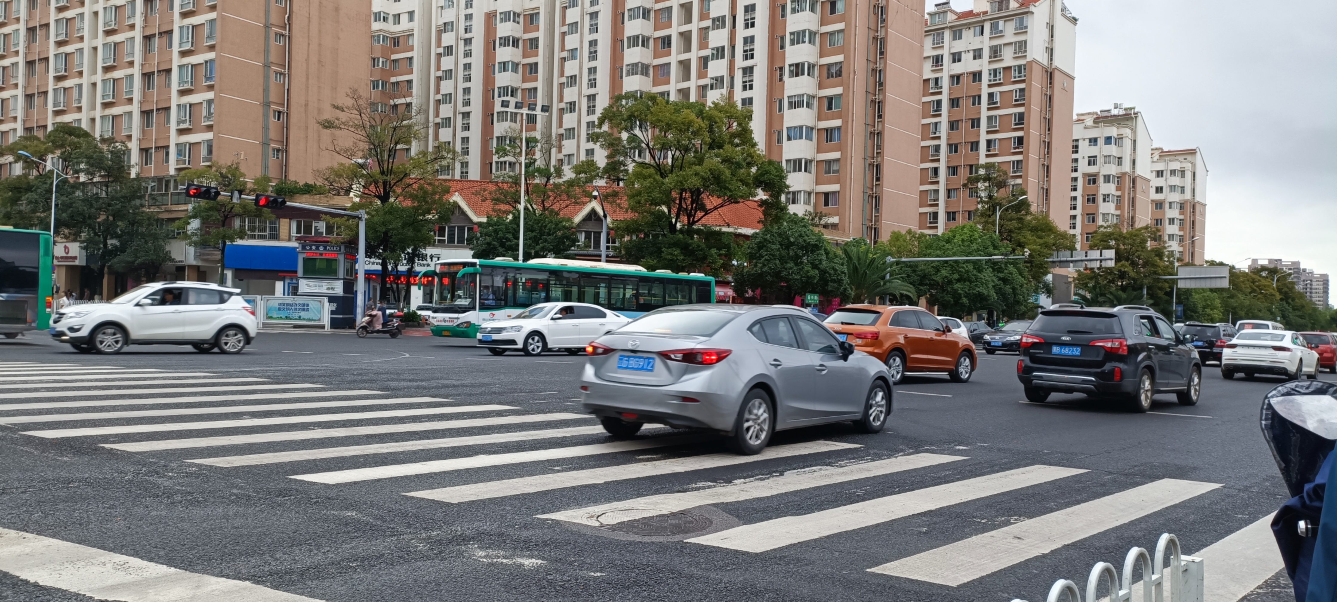 昆明汽车过户费用标准最新,昆明汽车异地提档过户流程