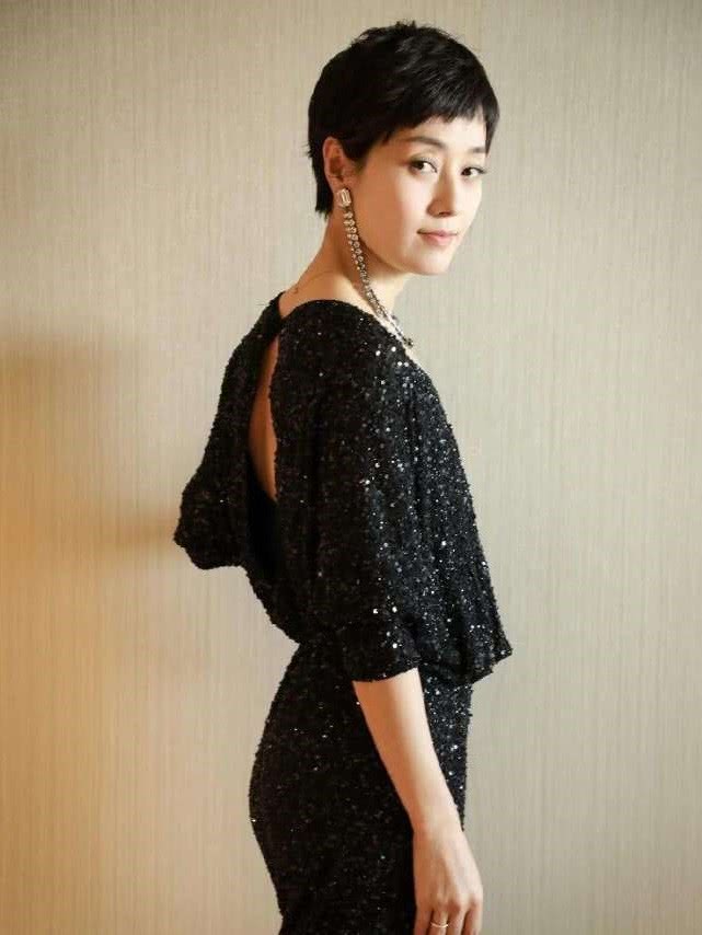 马伊琍离婚后首晒照配文意味深长,马伊琍离婚后的新发型