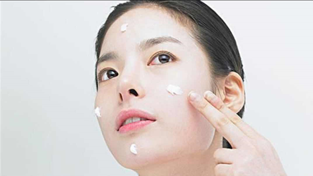 夜间护肤用什么产品比较好,夜间护肤保湿的最好方法