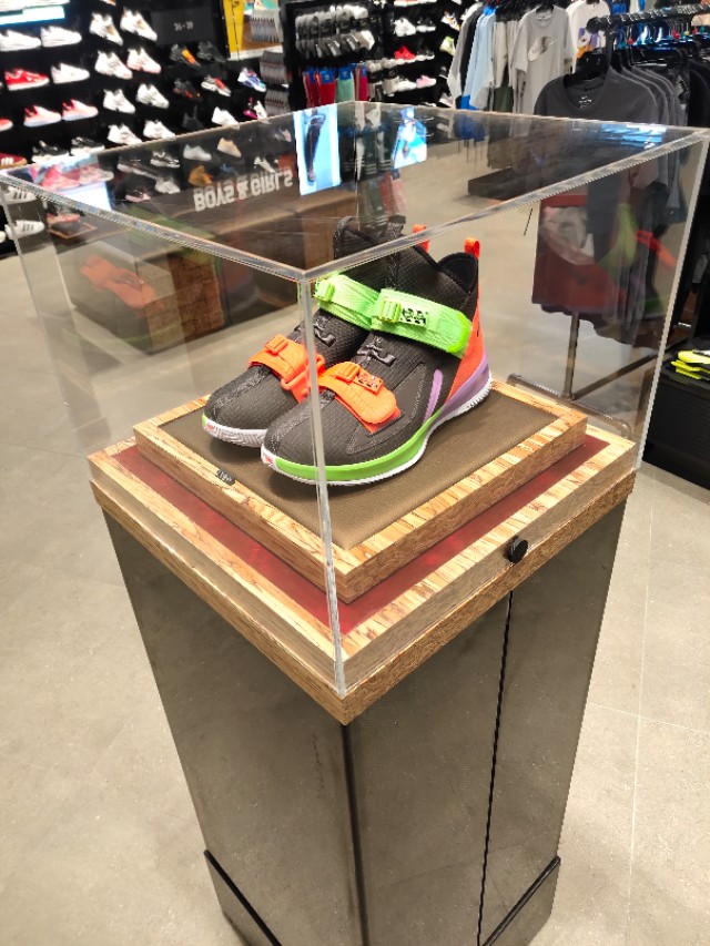 网上买运动鞋 (买运动鞋在哪个平台上靠谱)