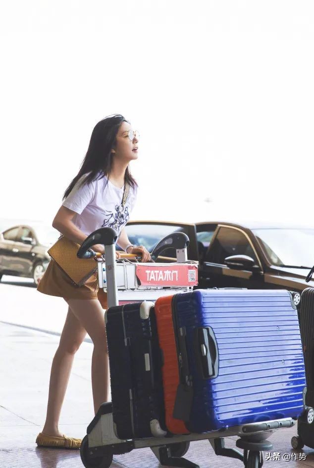 万年被嘲的赵薇口碑逆袭，她最近做对了什么？