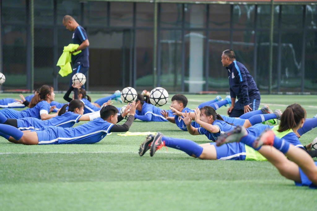 姑娘们，拥有妳们，是我们的骄傲