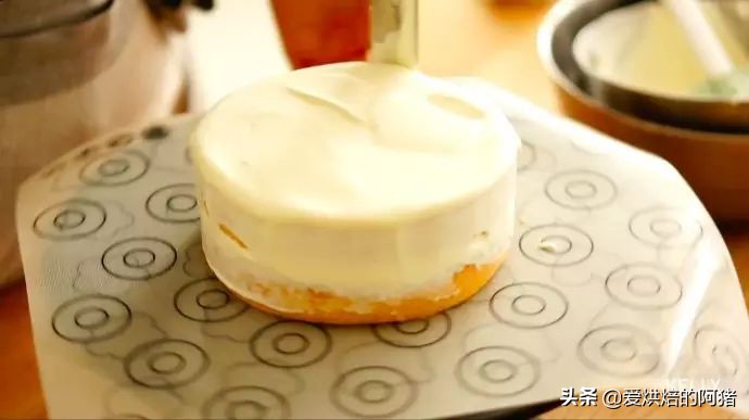 邱莹莹同款草莓奶油蛋糕，基础戚风胚，徒手脱模剖片及抹面挤花