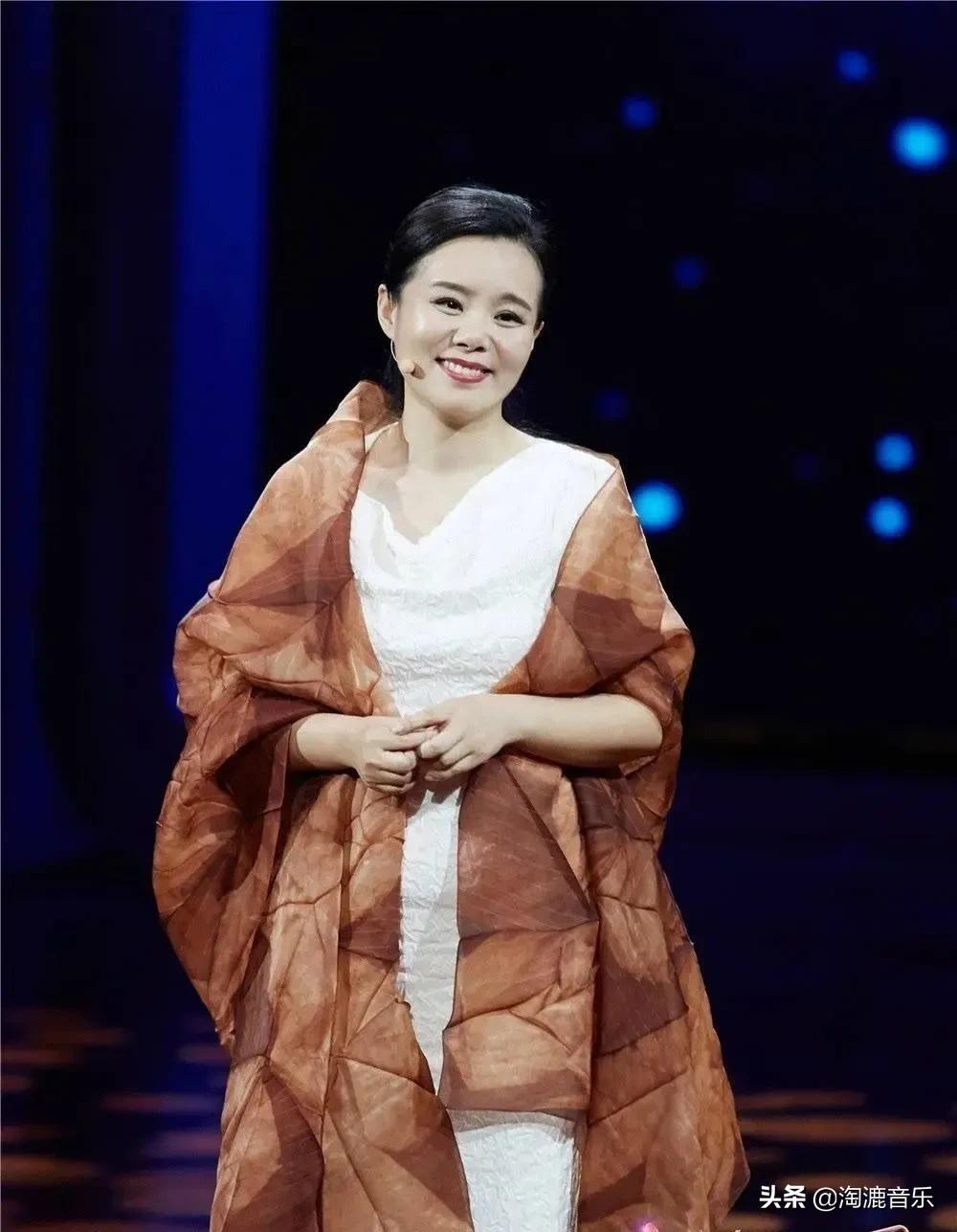 王菲的唱功遭网红讽刺后续,王菲假唱被发现