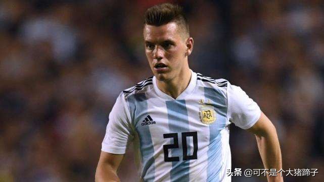 实况足球莫德里奇和克罗斯,实况足球手游卢卡莫德里奇传球