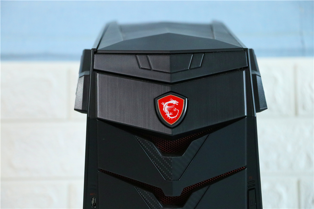 全套定制，吃鸡办公无所不能，微星宙斯盾3深度体验