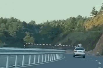 日本警示教育现场演绎交通安全,日本卡车在学校撞击儿童