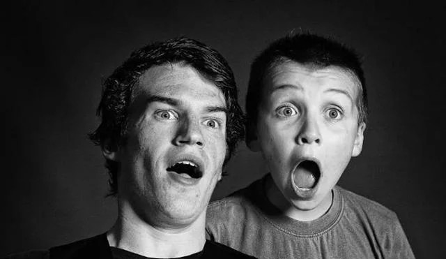 孩子胆小怕人，家长不要这样做，然后找对方法克服胆怯