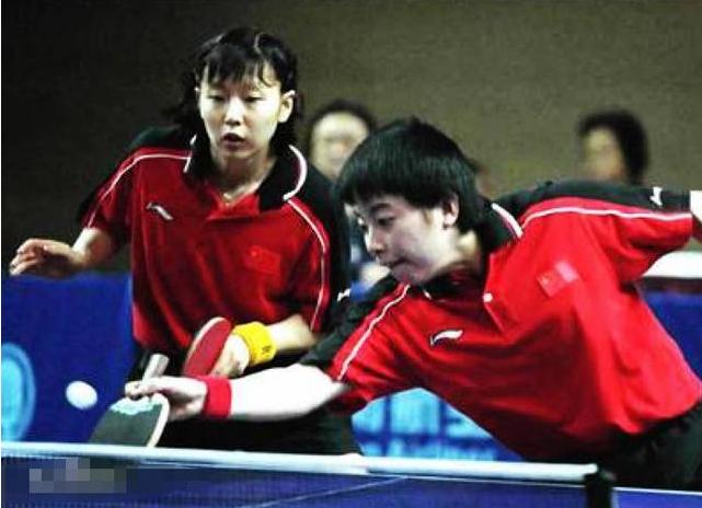 原乒乓队员杨影现在干什么呢,央视乒乓女解说杨影