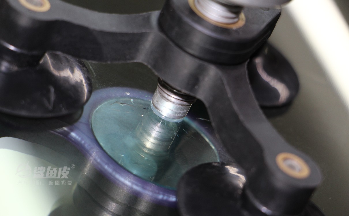 前挡风玻璃修补液能修复好吗,北京汽车前挡风玻璃修补哪家好