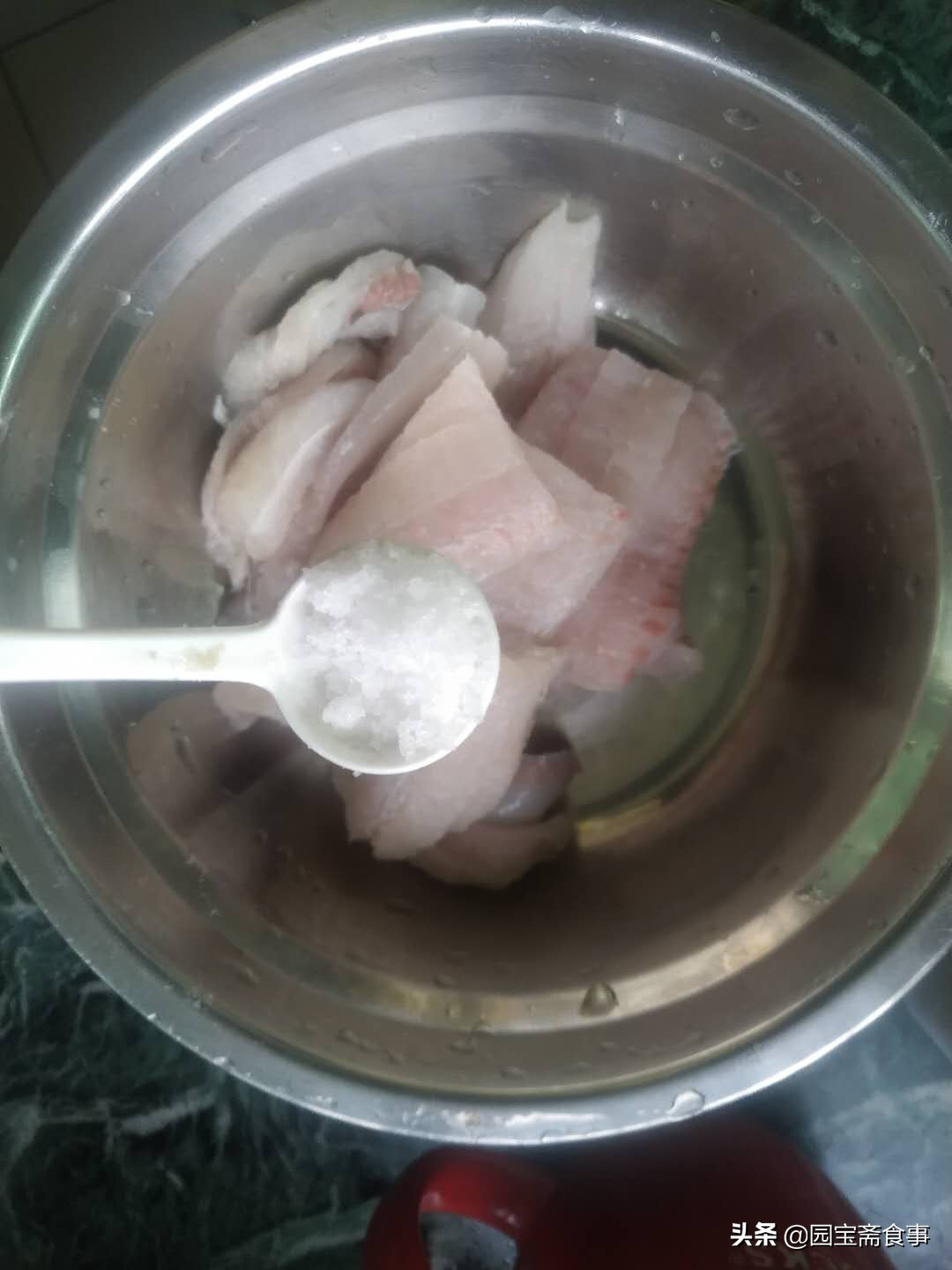 老北京焖酥带鱼的正宗做法,去骨蒸带鱼的正宗做法