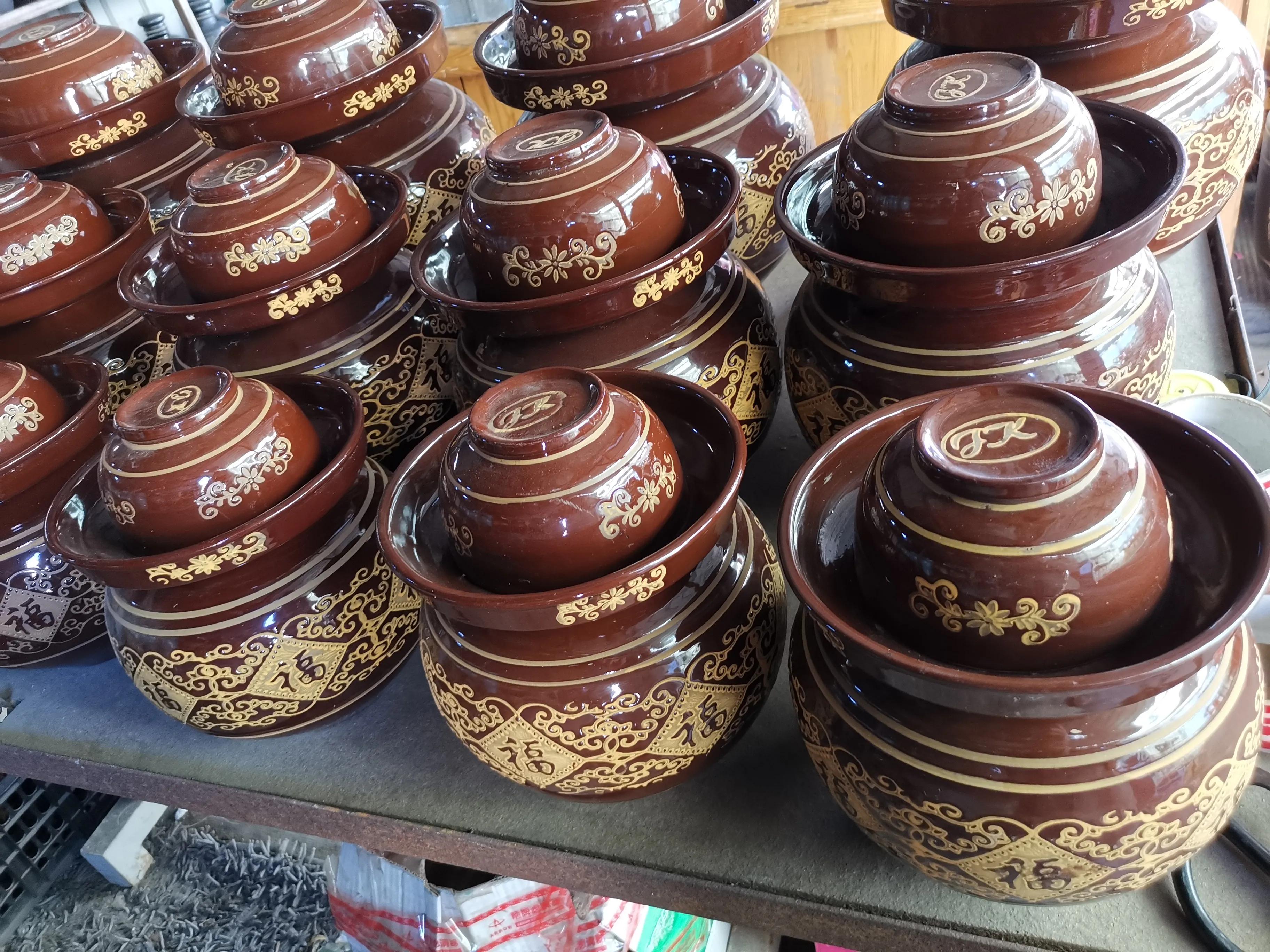 玻璃泡菜坛腌酸菜,泡菜缸里泡老坛酸菜