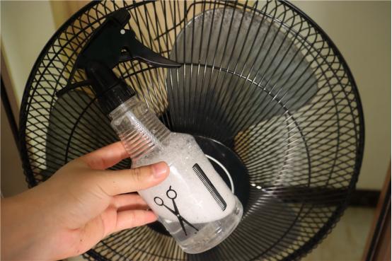 怎样把风扇的灰尘擦掉,怎么把电风扇上的垃圾清除掉