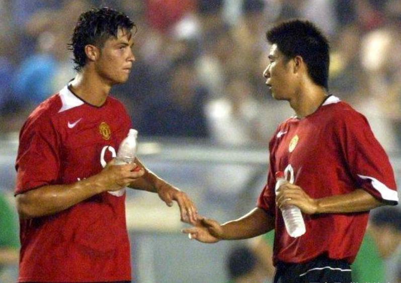 国足炸裂名场面,国足出丑瞬间视频