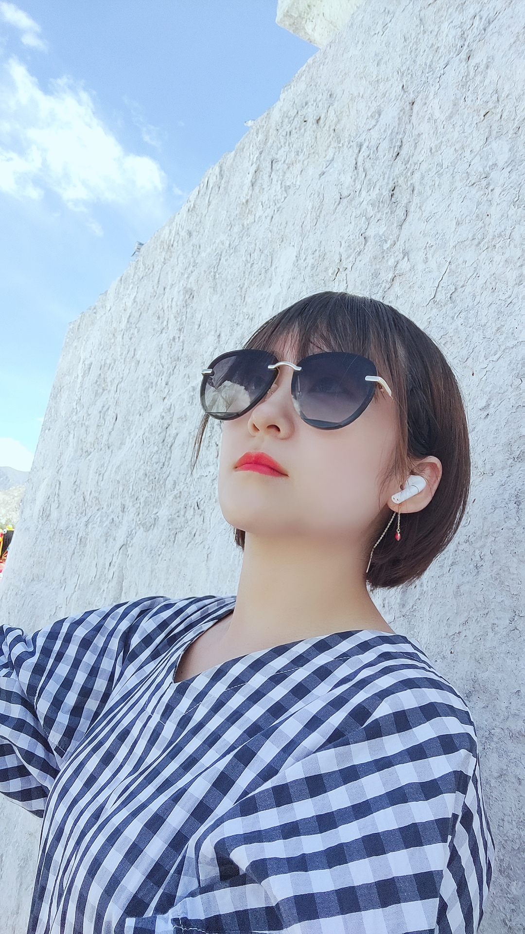 柔宇科技发布过的自拍杆,柔宇美颜自拍杆