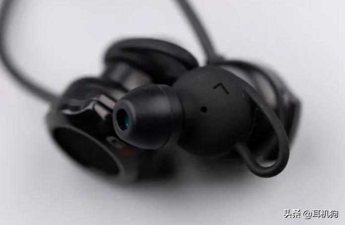 专业手游震动蓝牙耳机，漫步者HECATEGM3电竞耳机助你1秒定输赢