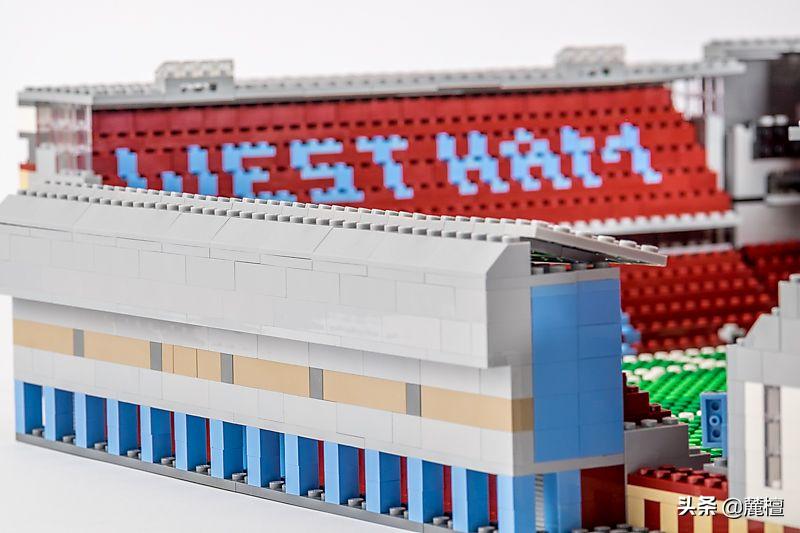 乐高曼联老特拉福德足球场,用积木拼足球球场