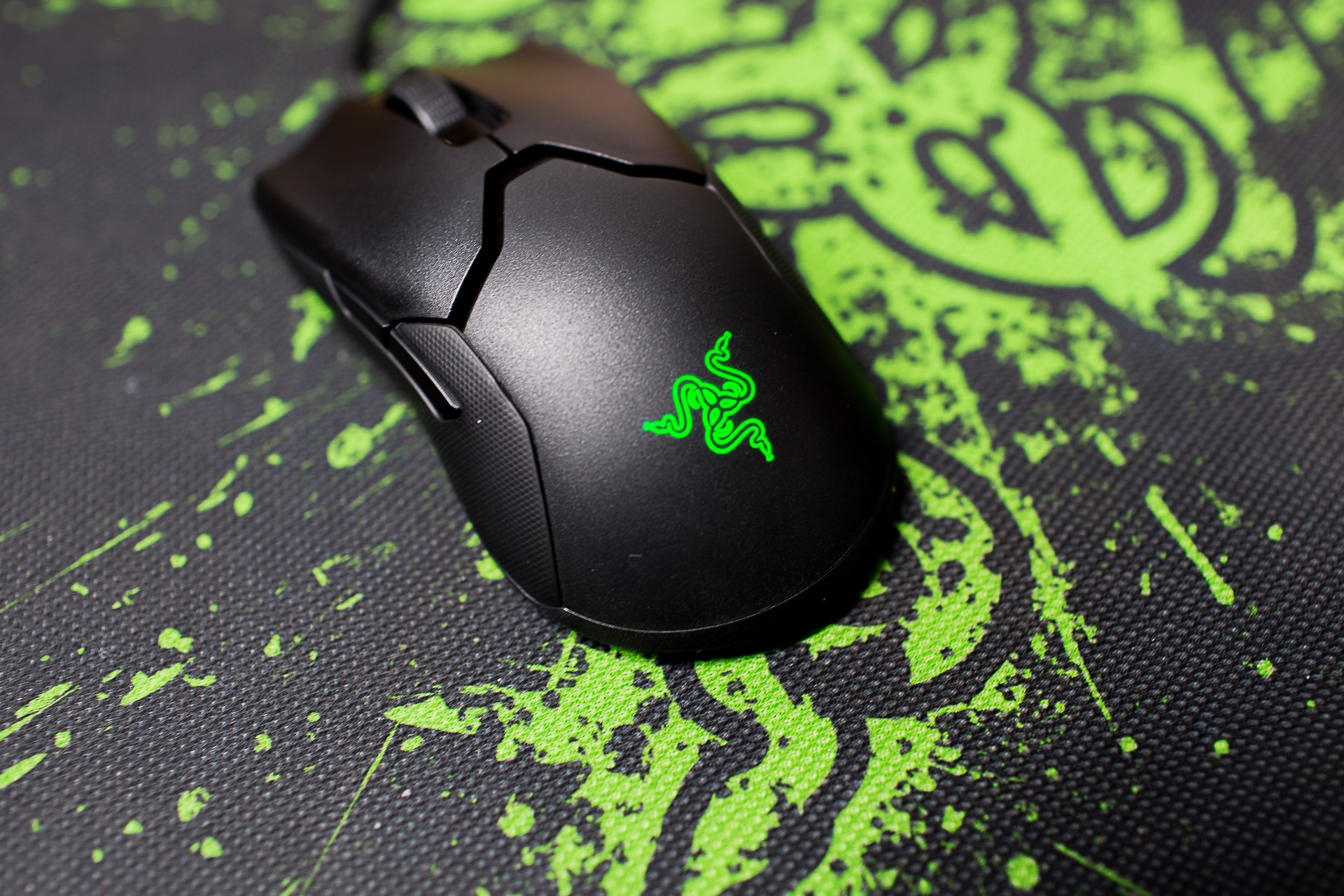 蝰蛇的接班人？最佳电竞鼠标？雷蛇毒蝰69蛇电竞鼠标测评体验