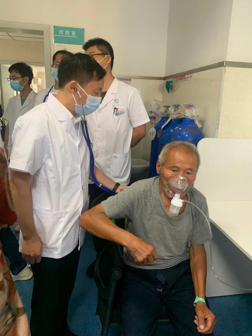 双肺纹理增粗是什么意思,两下肺纹理增多增粗紊乱