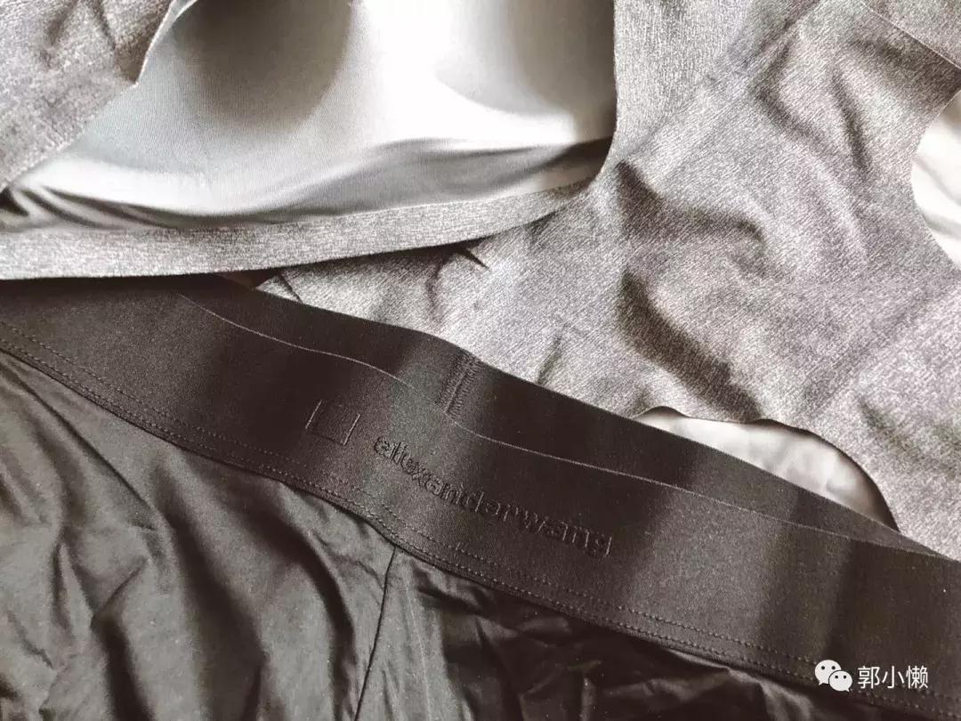 夏日外出如何快速补妆,夏天外出如何正确防暑