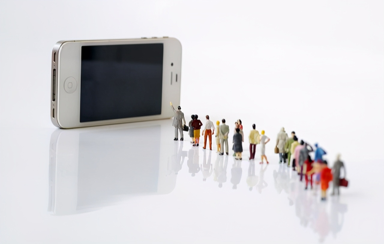 网购手机和实体店手机价格区别,网购手机和实体店哪个更划算