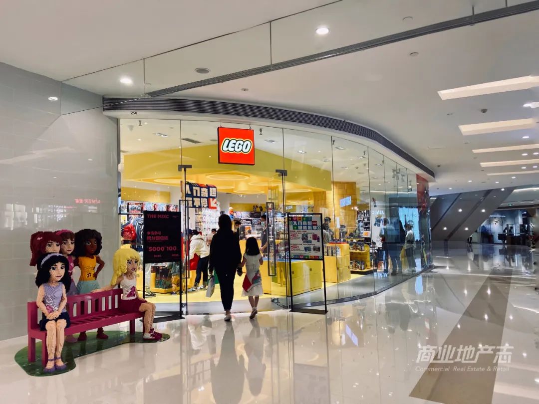 成都万象城线下观赛,成都万象城二期奇幻森林