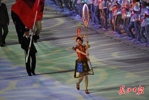 军运会会徽图案,2019军运会开幕式巨型国旗