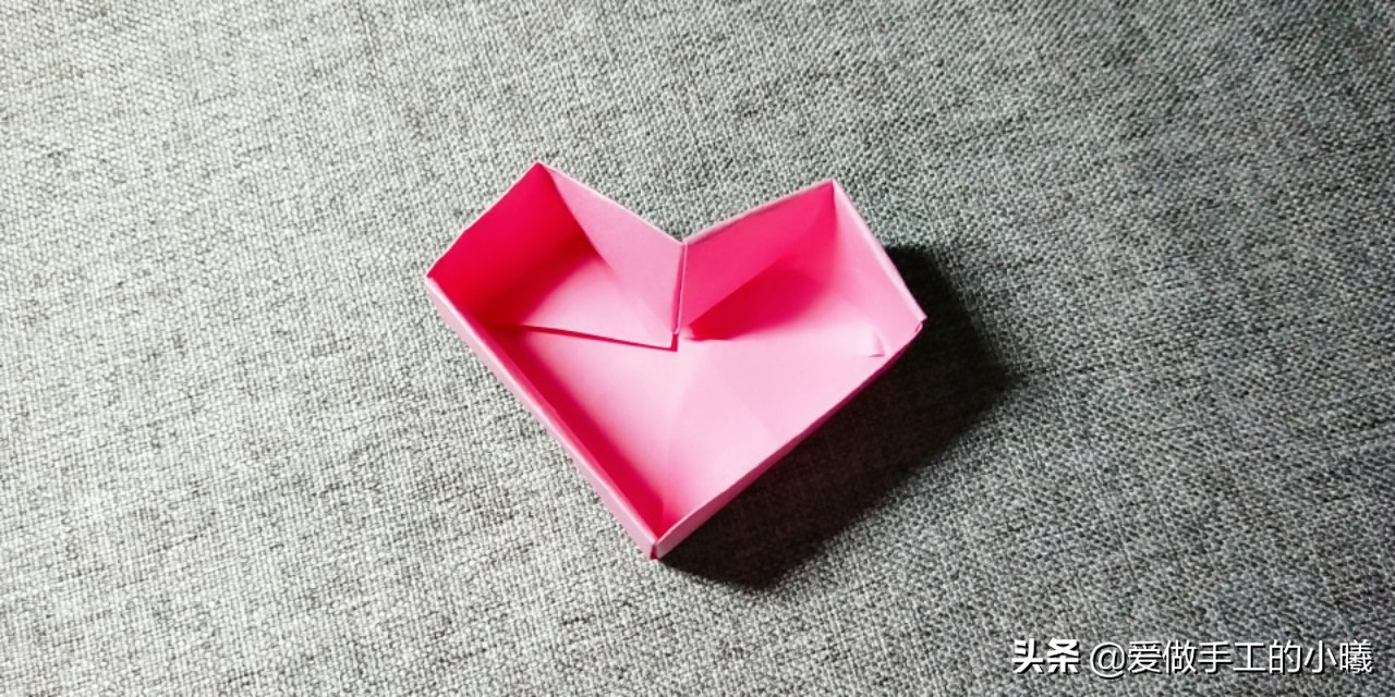 稻草鱼姐姐手工爱心收纳盒,爱心形的收纳盒带折叠盖子