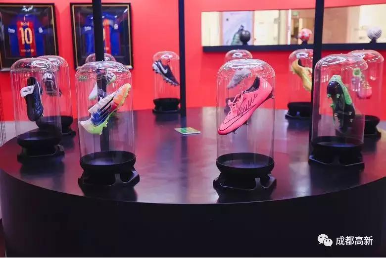 球迷，小高请你来“约会”足球巨星