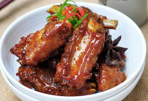 红烧排骨如何烧才不会老,红烧排骨甜咸味
