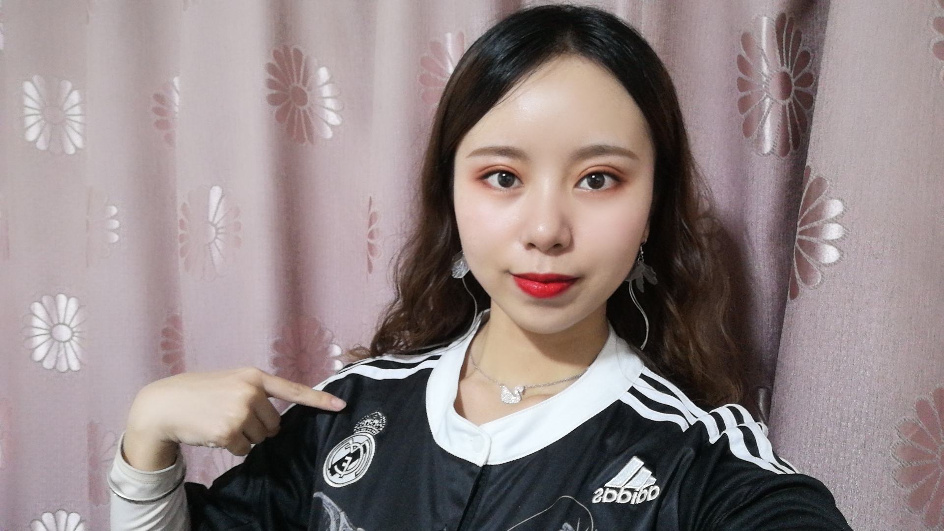 我曾想过亲吻足球，却未想过被足球亲吻——女球迷的足球小故事