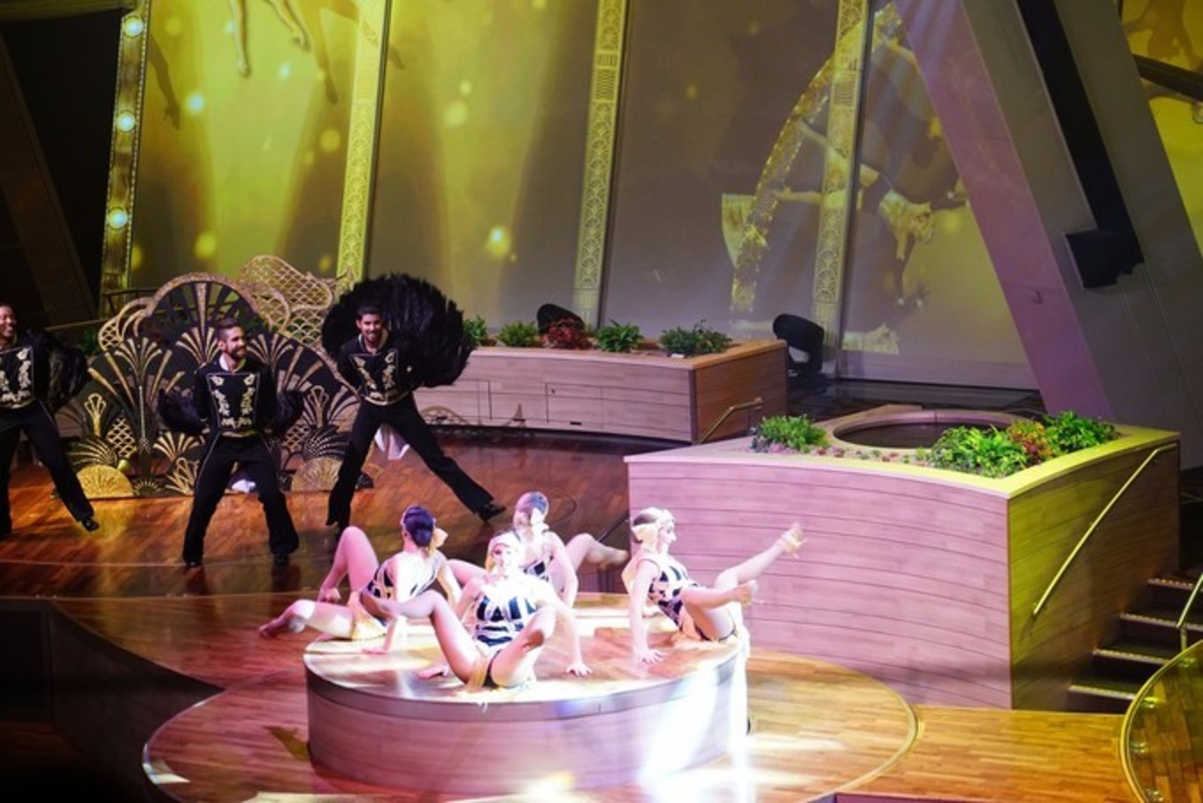 皇家加勒比地中海旅游航线,2016-2019年皇家加勒比游轮航线