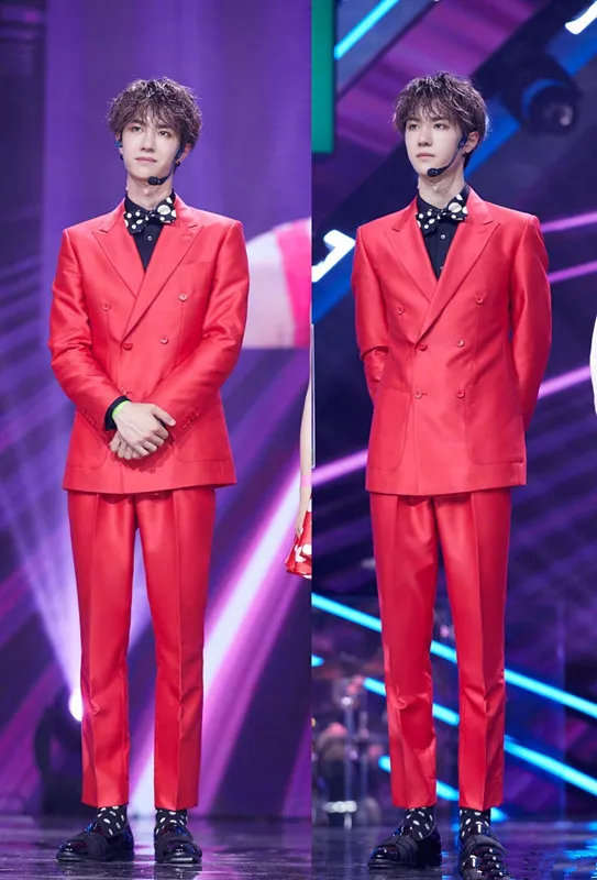 星光大赏王一博肖战粉丝battle,肖战看吴世勋和王一博battle